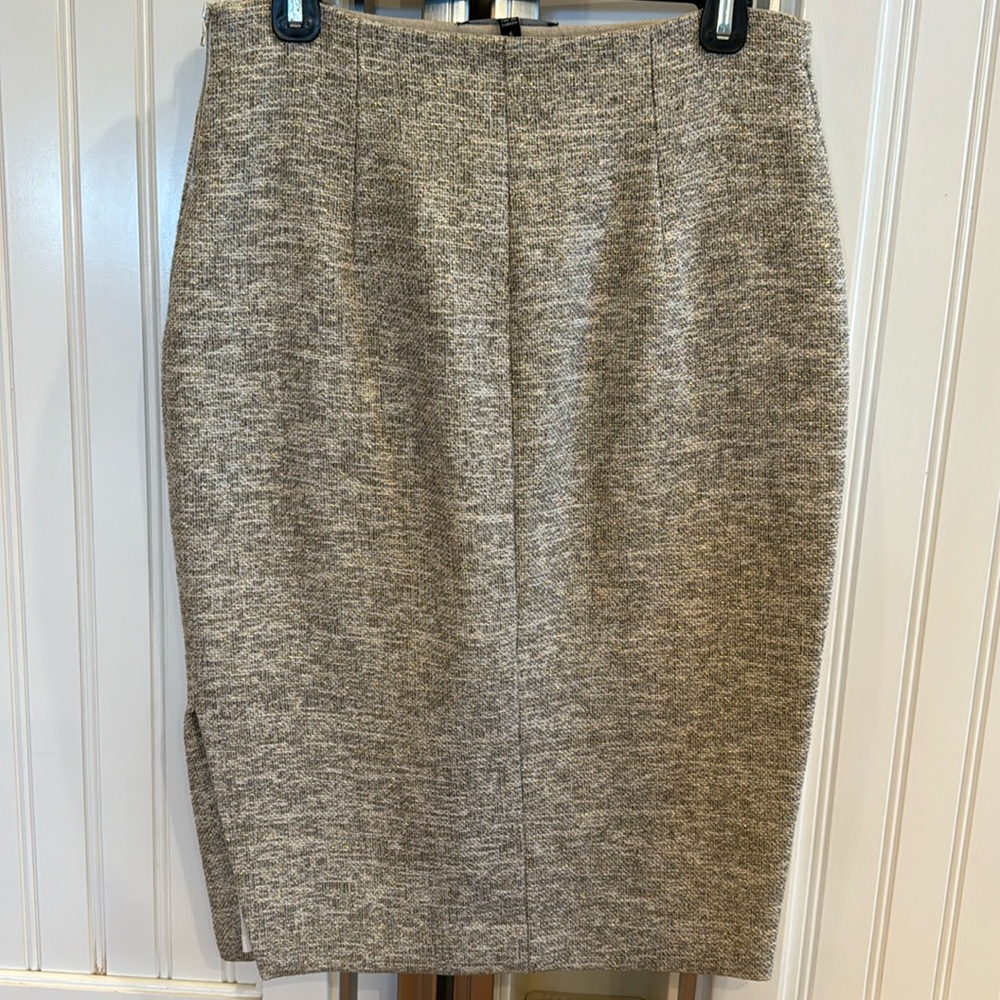 Judith and Charles professional skirt in beige+brown with gold highlights (6)